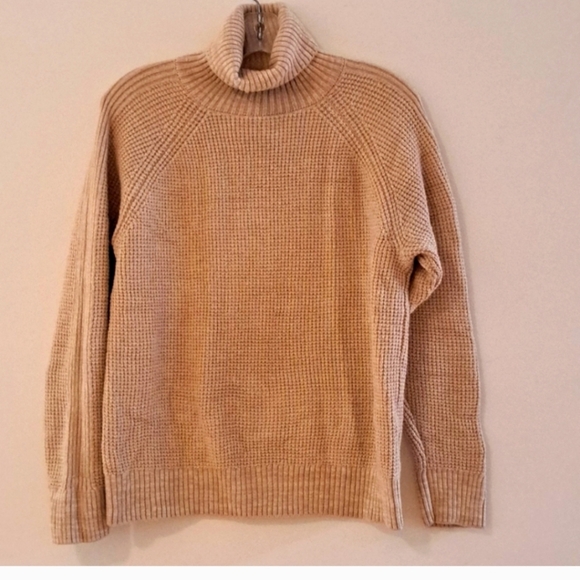 73. Acrylic wool blend turtleneck - Picture 3 of 5